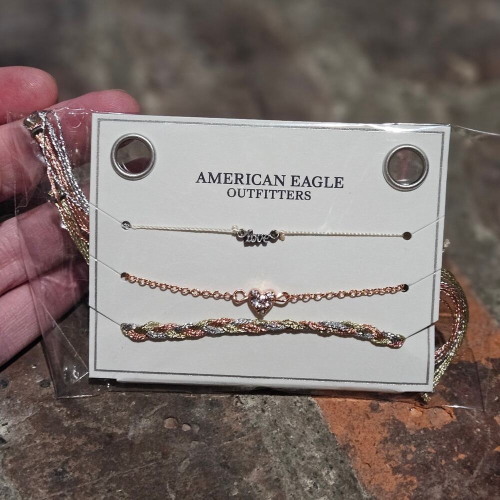 American Eagle Outfitters Set of 3 Adjustable Bracelets Love Heart Chain